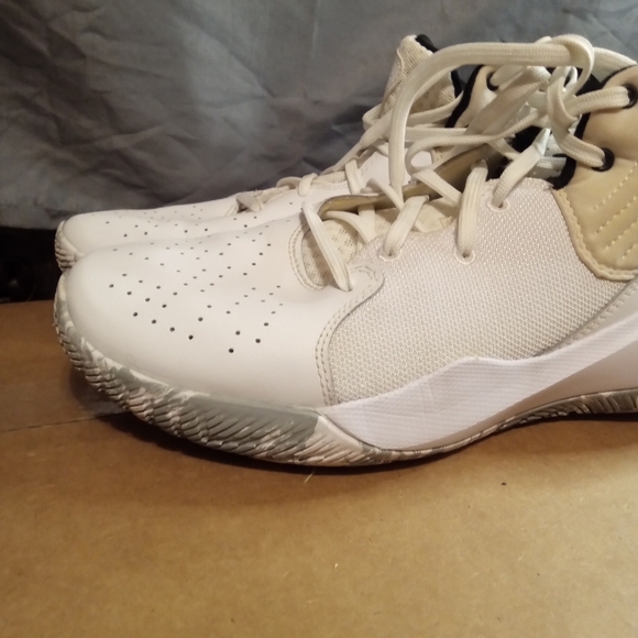 Men's under armour jet 21 high top basketball sneakers - Picture 4 of 7